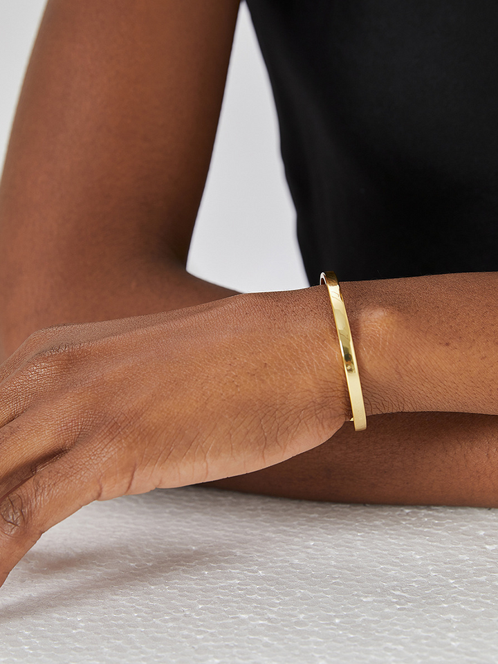 Victoria Bangle