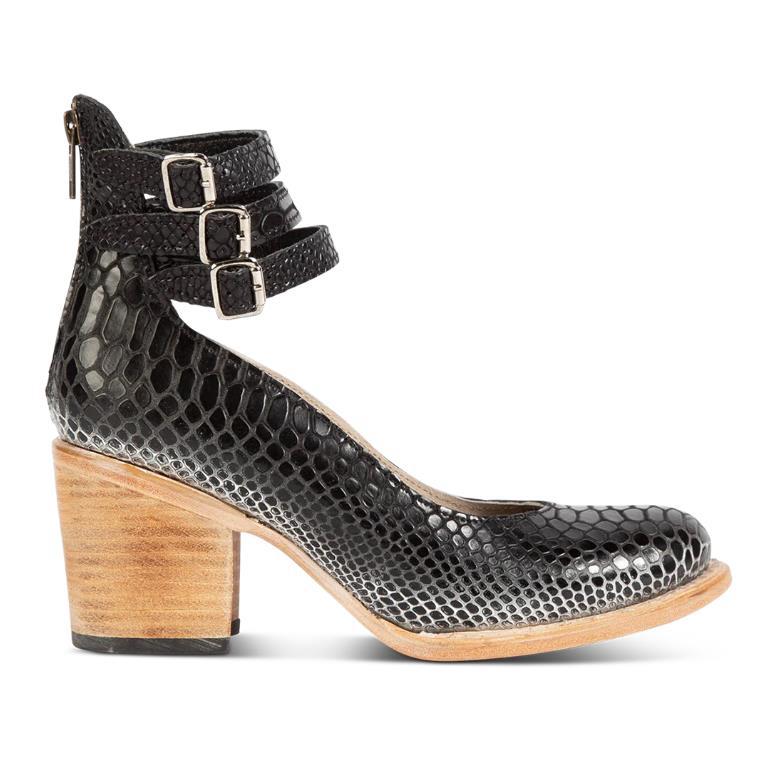 Ever - Women’s Round Toe Heels